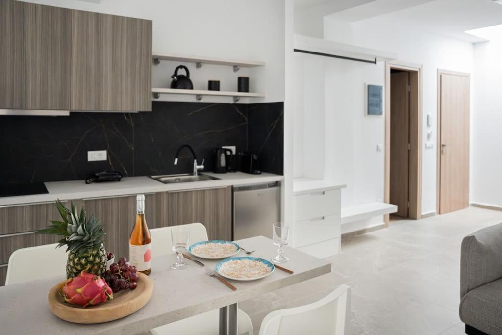 Minoas Suite The Sense Of Luxury Heraklion  Exterior photo